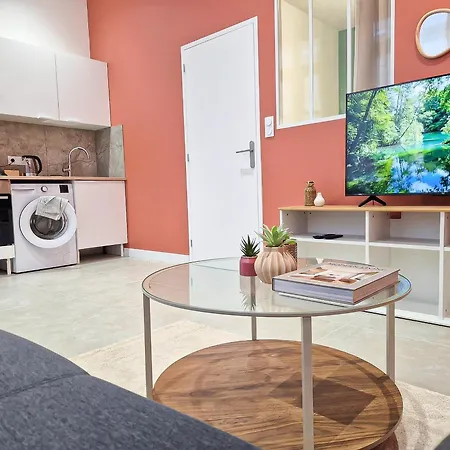 T2 Lumineux - Hyper-centre - Queen Bed - Bureau - Fibre Apartment